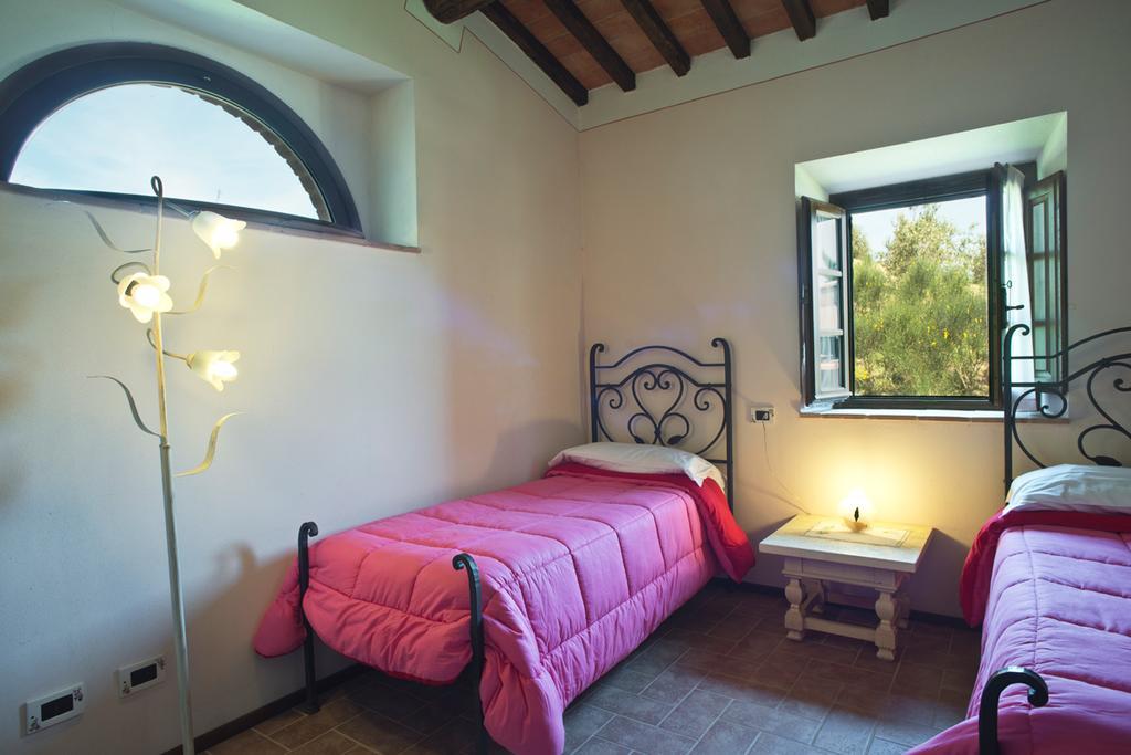 Agriturismo Podere Campaini 볼테라 외부 사진