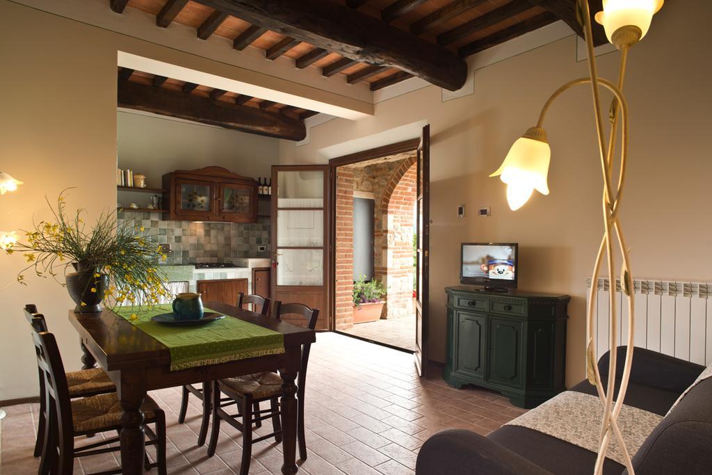 Agriturismo Podere Campaini 볼테라 외부 사진