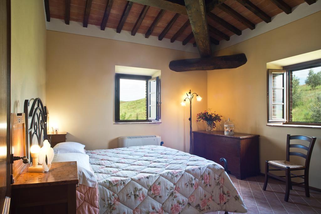 Agriturismo Podere Campaini 볼테라 외부 사진