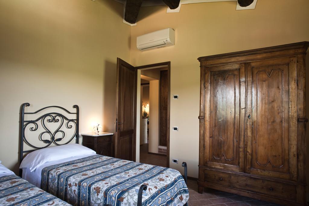 Agriturismo Podere Campaini 볼테라 외부 사진